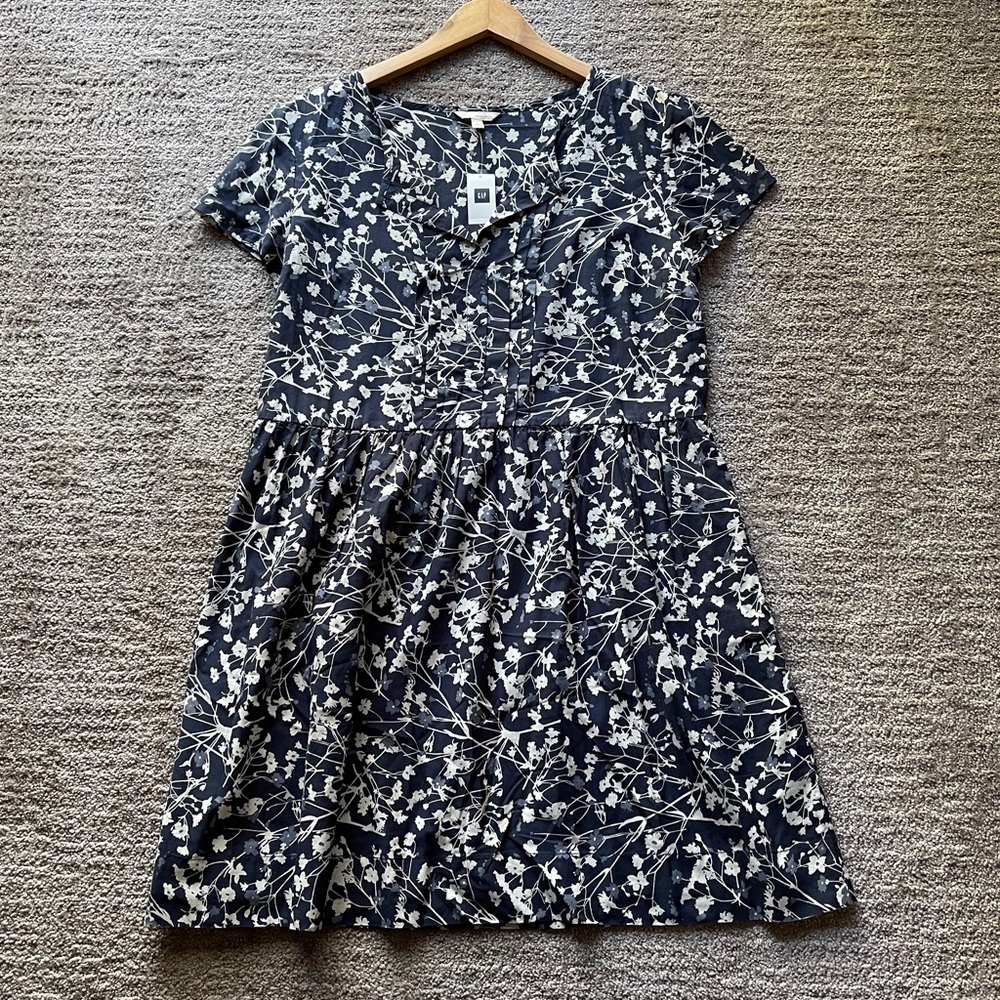 NWT! GAP Floral Flutter  Dress